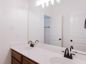 422 Village Commons BLVD, Georgetown TX 78633