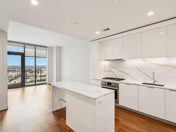44 East Ave 2304, Austin TX 78701