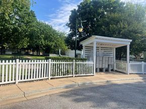 1704 Kinney Oaks Ct, Austin TX 78704