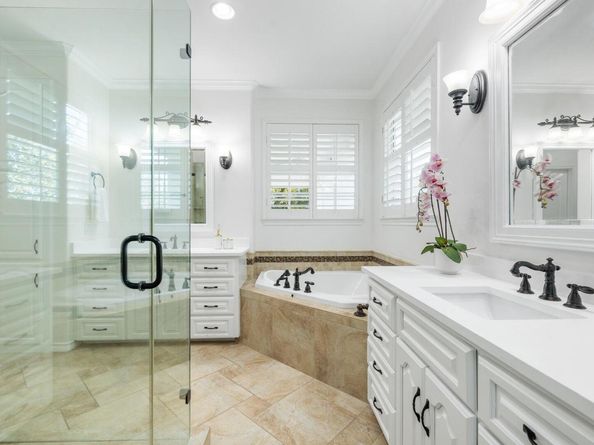 1704 Kinney Oaks Ct, Austin TX 78704