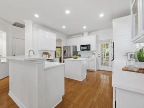 1704 Kinney Oaks Ct, Austin TX 78704