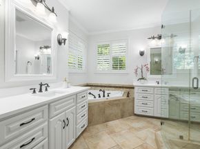 1704 Kinney Oaks Ct, Austin TX 78704