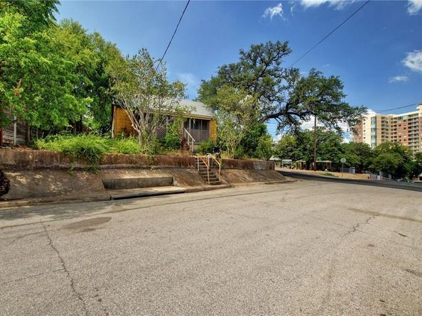 1001 Catalpa ST, Austin TX 78702