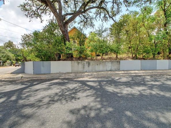 1001 Catalpa ST, Austin TX 78702