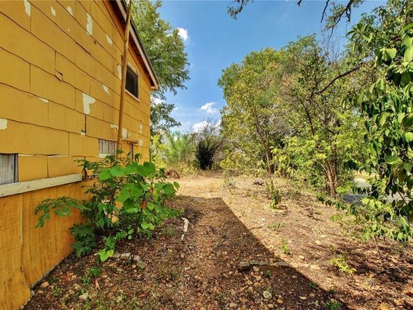 1001 Catalpa ST, Austin TX 78702