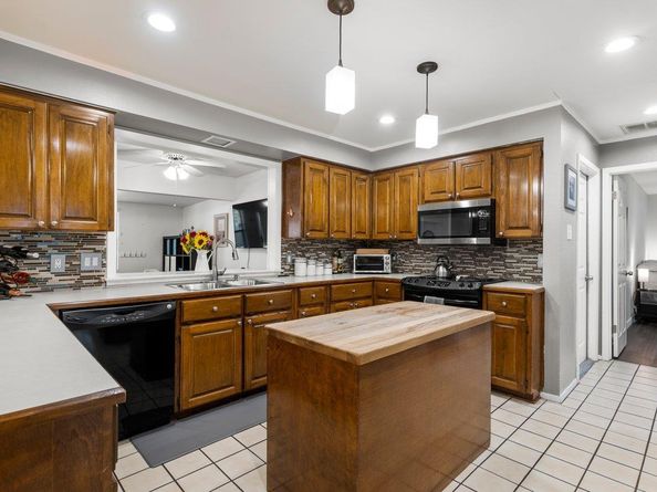 13001 Stillforest ST, Austin TX 78729