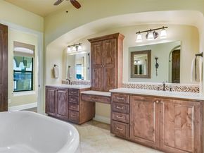 17017 S Ridge LN, Austin TX 78734