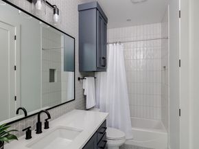 2504 Bluffview DR, Austin TX 78704