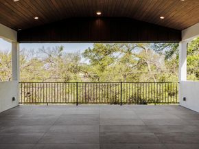 2504 Bluffview DR, Austin TX 78704