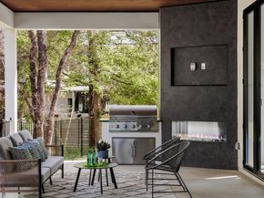 2504 Bluffview DR, Austin TX 78704