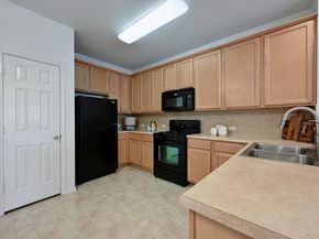 9201 Brodie LN 2001, Austin TX 78748