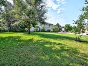 9201 Brodie LN 2001, Austin TX 78748
