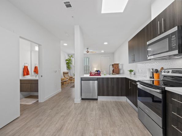 7805 Cooper LN 402, Austin TX 78745