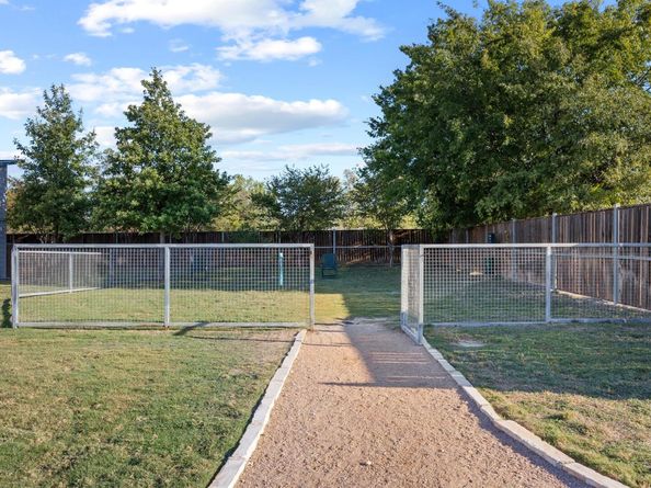 7805 Cooper LN 402, Austin TX 78745