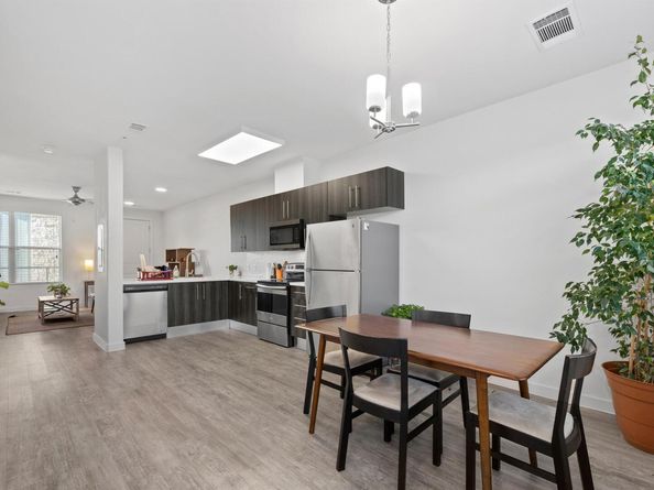 7805 Cooper LN 402, Austin TX 78745