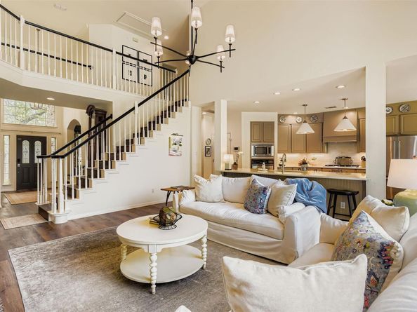 5515 Ballenton LN, Austin TX 78739