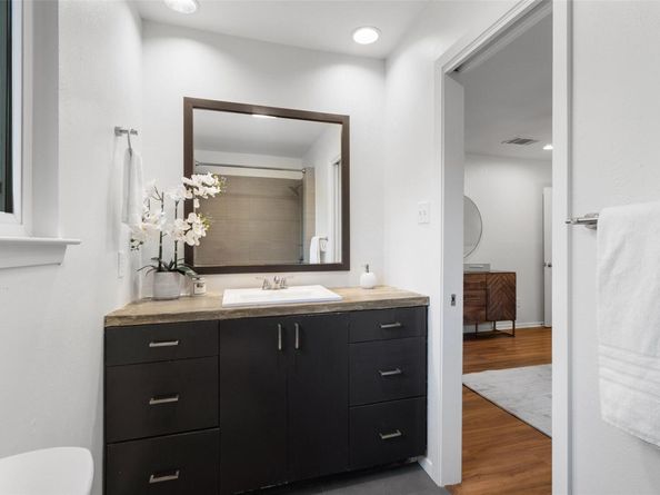 4504 Oak Creek DR, Austin TX 78727