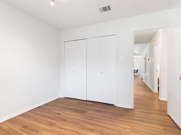 4504 Oak Creek DR, Austin TX 78727