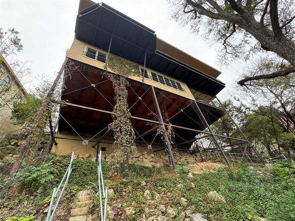 1204 Ogden DR, Austin TX 78733