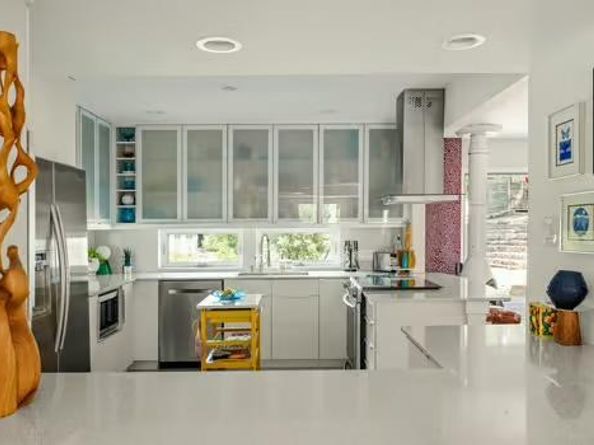 5932 Highland Hills DR, Austin TX 78731