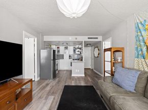 1800 Lavaca ST 207, Austin TX 78701