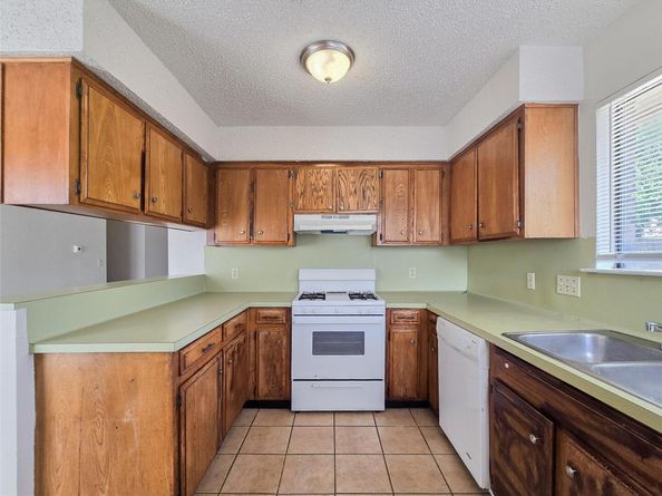 3917 Rolling HL, Round Rock TX 78681