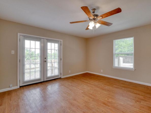 2700 Catalina DR, Austin TX 78741