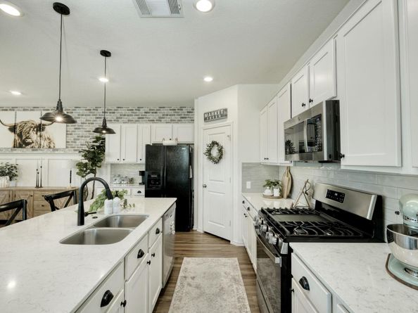 708 Affazia LN C, Georgetown TX 78628