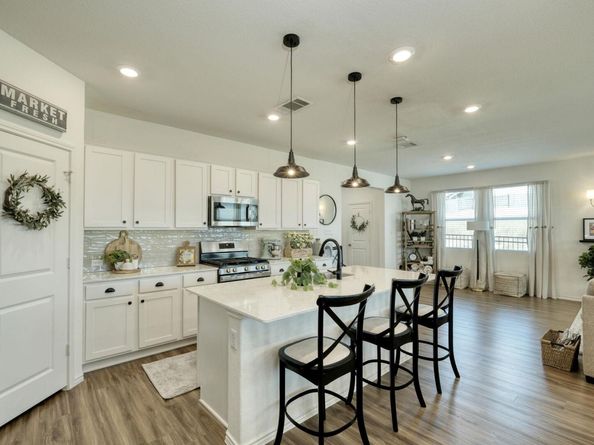 708 Affazia LN C, Georgetown TX 78628