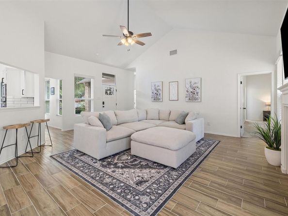 2901 Rochelle DR, Austin TX 78748