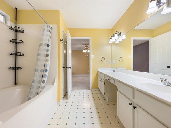 16504 Jadestone DR, Leander TX 78641