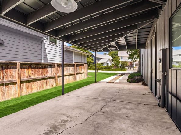 3306 Garden Villa LN, Austin TX 78704