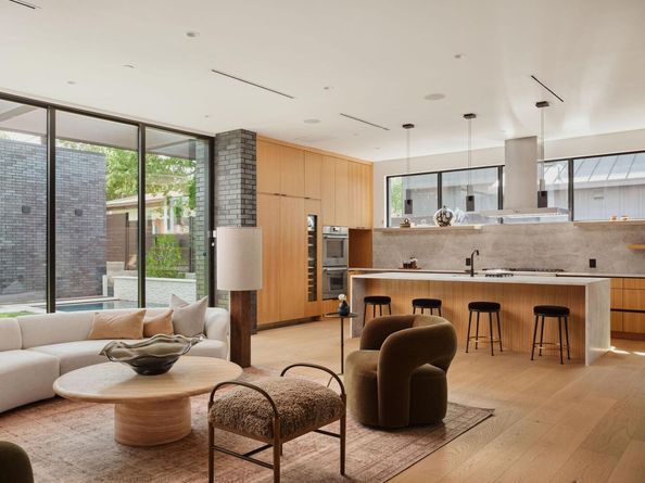 2013 Holland Ave, Austin TX 78704