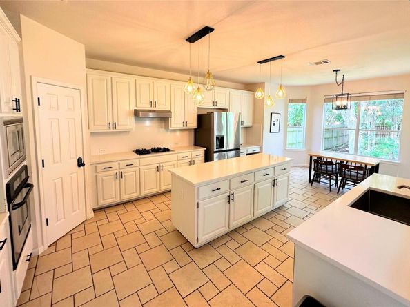 12504 Gun Metal DR, Austin TX 78739