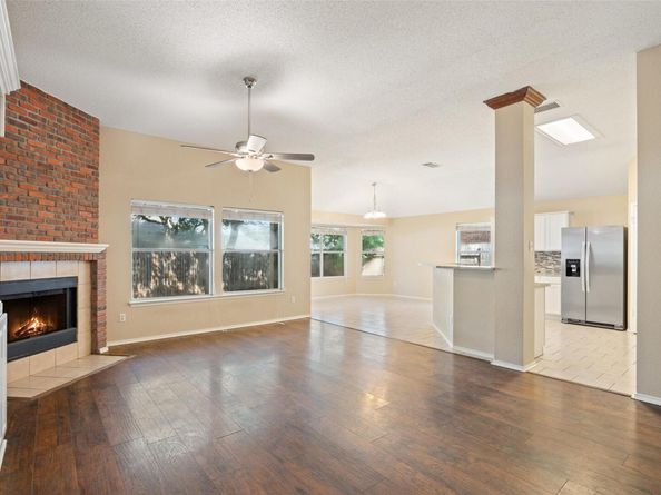 1008 NE Chippewa ST, Round Rock TX 78665