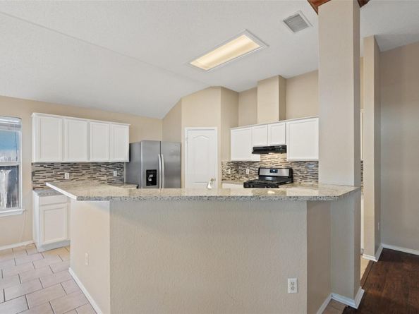 1008 NE Chippewa ST, Round Rock TX 78665