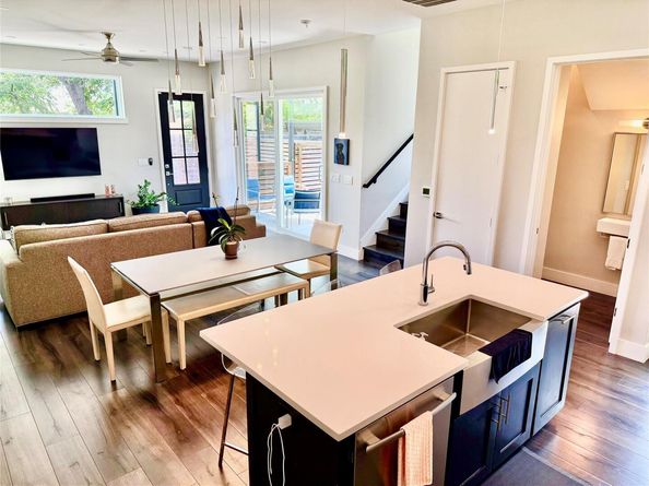 1303 Harriet CT B, Austin TX 78756