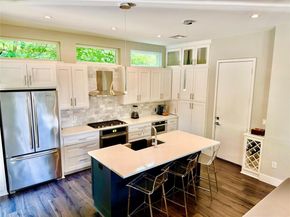 1303 Harriet CT B, Austin TX 78756