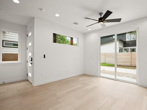 5305 Ledesma RD 4, Austin TX 78721