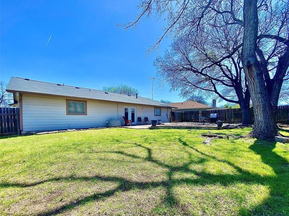 8602 Colonial DR, Austin TX 78758