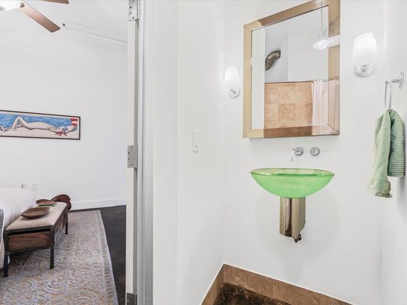 311 W 5th ST 1005, Austin TX 78701