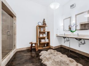 311 W 5th ST 1005, Austin TX 78701