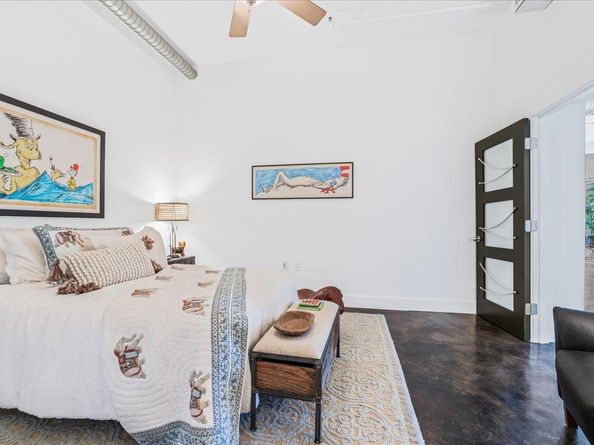 311 W 5th ST 1005, Austin TX 78701