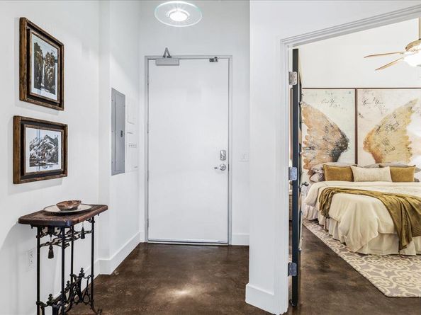 311 W 5th ST 1005, Austin TX 78701