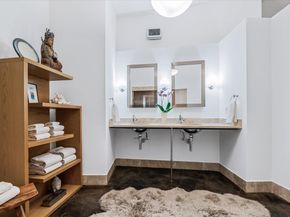311 W 5th ST 1005, Austin TX 78701