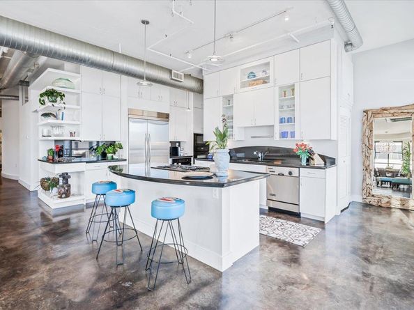 311 W 5th ST 1005, Austin TX 78701