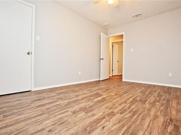 8401 Colony Loop DR, Austin TX 78724