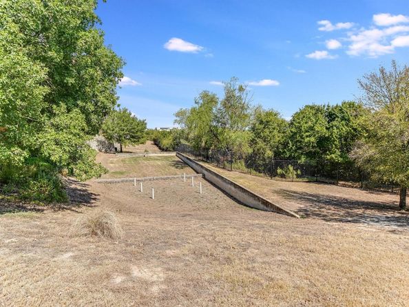 2320 Gracy Farms LN 431, Austin TX 78758