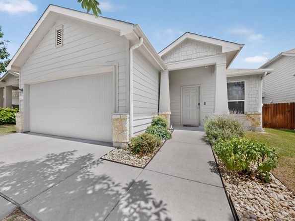 6901 Vail Ridge ST, Austin TX 78744