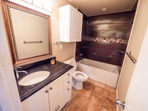 2303 Eastside DR 209, Austin TX 78704